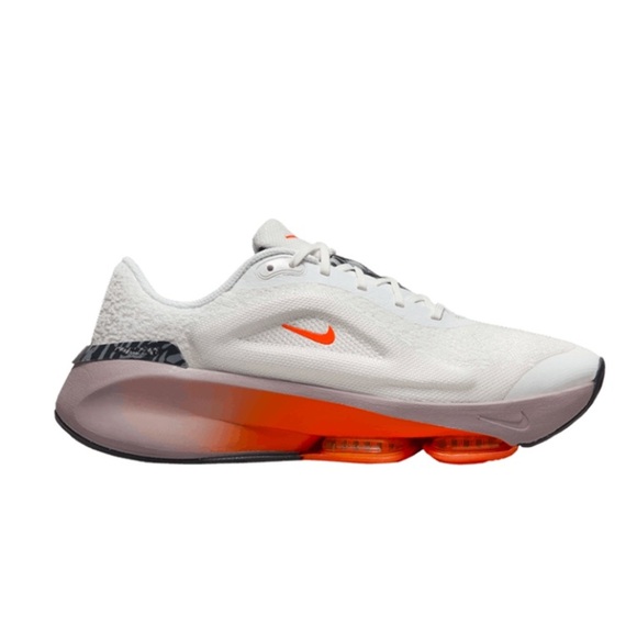 Nike Shoes - Nike 
Versair
Air zoom 
Brand new
*rare